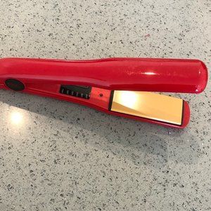 CHI 1.5" Flat Iron Straightener
